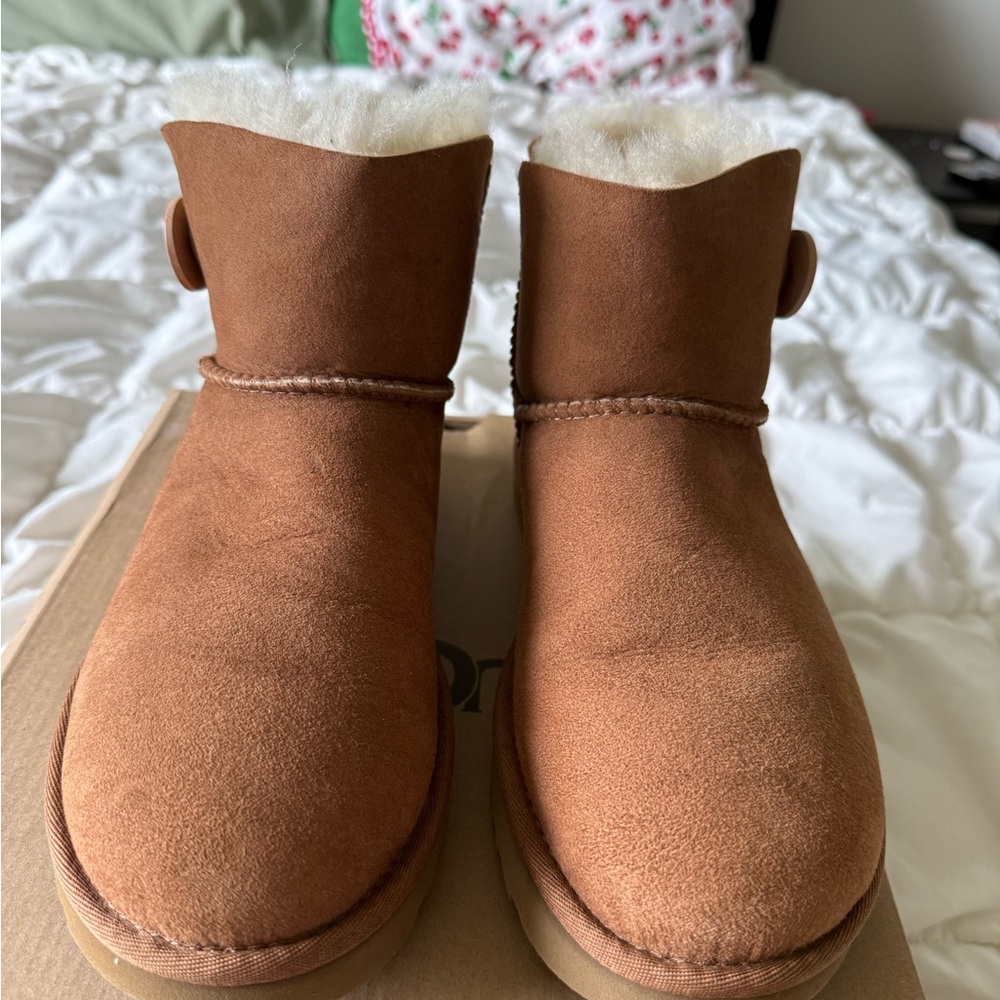 Mini Bailey Button ll ugg - Picture 4 of 6